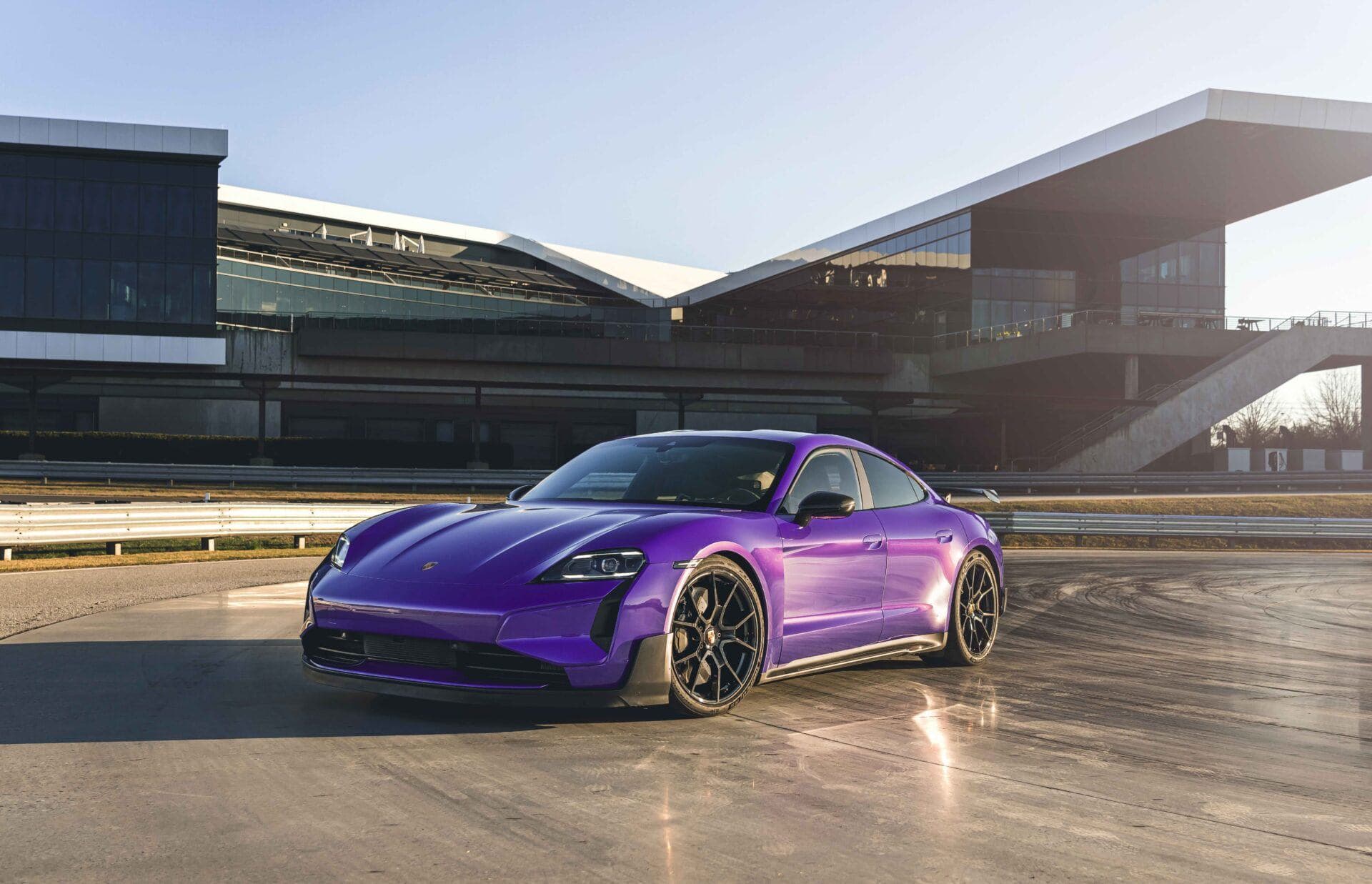 SKY_PURPLE_TAYCAN_TURBO_GT_PECATL_003_A1_07501_edit2-1920x1237.jpeg